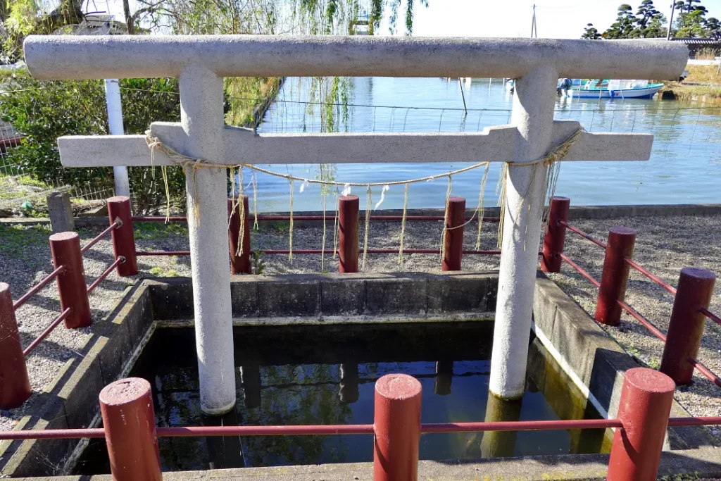 忍潮井（利根川に向かって左側）