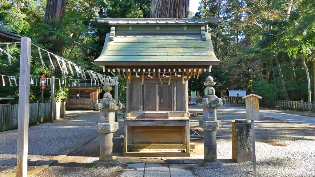 鹿島神宮摂社 高房社